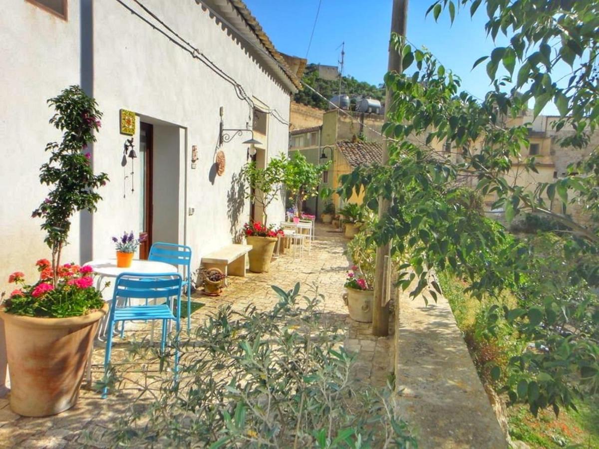 Lilibeth Houses - Charming & Lovely Views 希克利 外观 照片