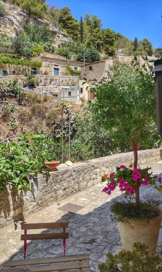 Lilibeth Houses - Charming & Lovely Views 希克利 外观 照片